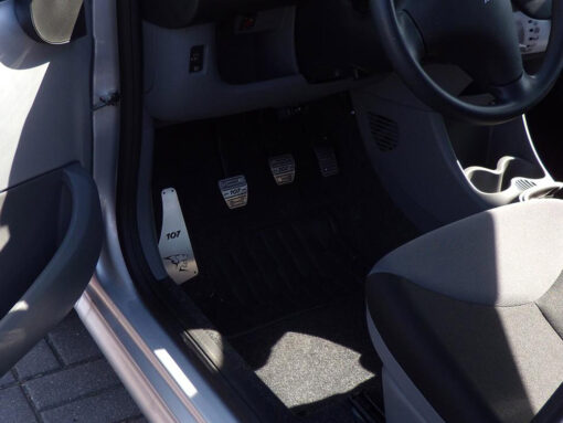 PEUGEOT 107 FOOTREST