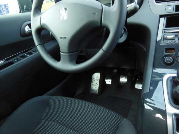 PEUGEOT 5008 PEDALS AND FOOTREST - Quality interior & exterior steel car accessories and auto parts