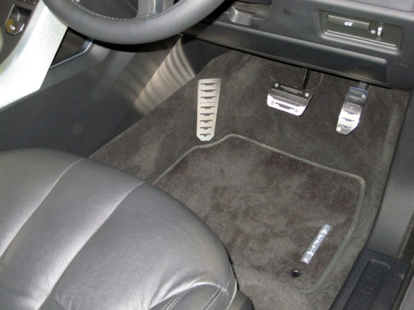 RANGE ROVER EVOQUE PEDALS AND FOOTREST - Quality interior & exterior steel car accessories and auto parts