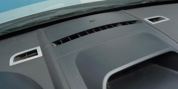 RENAULT MEGANE II DEFROST VENT COVER - Quality interior & exterior steel car accessories and auto parts
