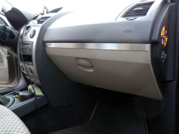 RENAULT MEGANE II ABOVE GLOVE BOX COVER - Quality interior & exterior steel car accessories and auto parts