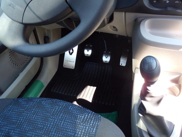 RENAULT TWINGO II PEDALS AND FOOTREST - Quality interior & exterior steel car accessories and auto parts