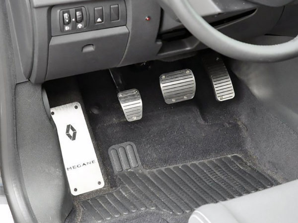 RENAULT MEGANE III PEDALS AND FOOTREST - Quality interior & exterior steel car accessories and auto parts