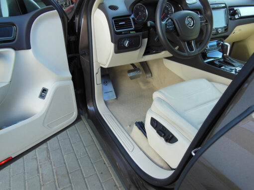 VW TOUAREG PEDALS AND FOOTREST - Quality interior & exterior steel car accessories and auto parts