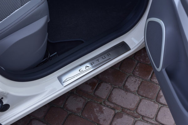 RENAULT CAPTUR DOOR SILLS - Quality interior & exterior steel car accessories and auto parts
