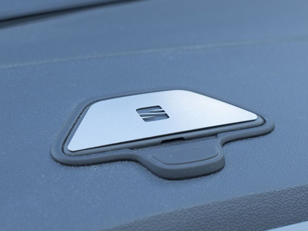 SEAT IV EMBLEM COVER autoCOVR quality crafted automotive
