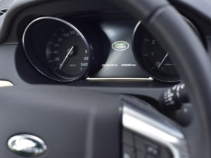 LAND ROVER DISCOVERY SPORT BELOW MAIN DISPLAY COVER - Quality interior & exterior steel car accessories and auto parts