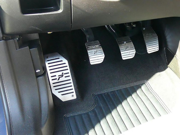 FIAT GRANDE PUNTO PEDALS AND FOOTREST - Quality interior & exterior steel car accessories and auto parts