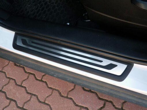 KIA SPORTAGE DOOR SILLS - Quality interior & exterior steel car accessories and auto parts