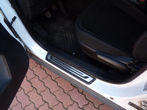 KIA SPORTAGE DOOR SILLS - Quality interior & exterior steel car accessories and auto parts