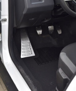 DACIA DUSTER 2 II Mk2 PEDALS AND FOOTREST - Quality interior & exterior steel car accessories and auto parts crafted with an attention to detail.